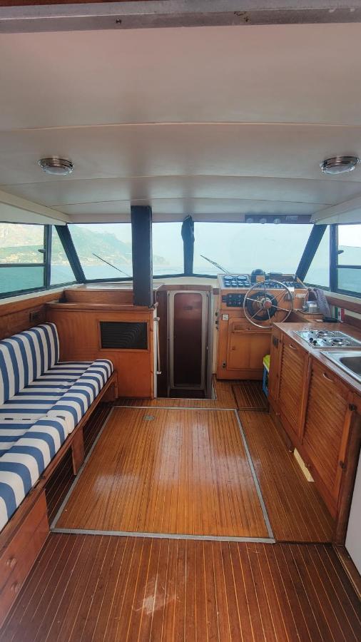Salerno Yacht Hotel Екстериор снимка